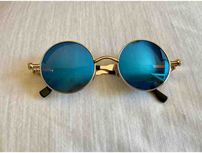 Steampunk-Style Sunglasses - Photo 2
