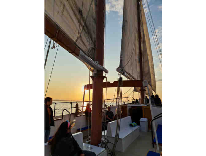8 People Package, Seattle Sunset Sail