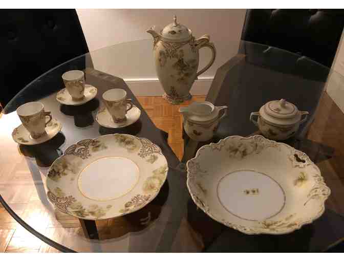Antique Tea Service: Pot, Plates, Creamer, Sugar, Cups and Saucers - Photo 1