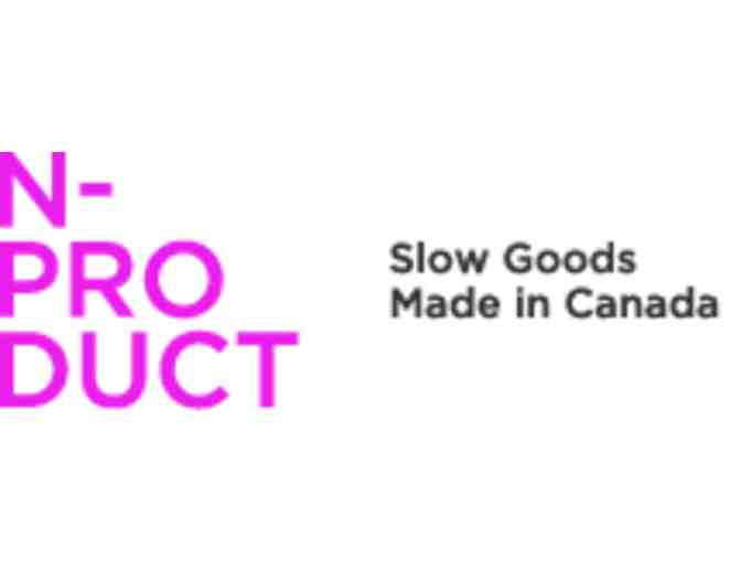 T-shirt and Coasters / Articles assortis