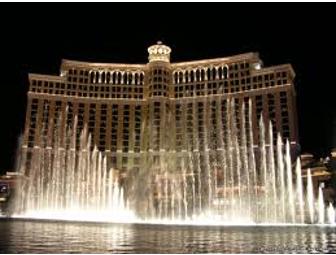Caesars Palace Las Vegas! 2 Night Stay PLUS Dinner at Bobby Flay's!