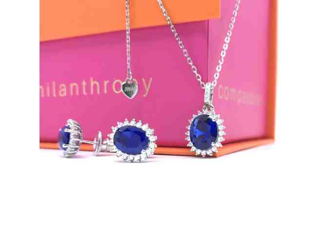 Royal Elegance Set of Necklace and Earrings