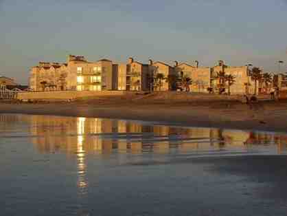 7 Nights-Super Family Vacation Condo in San Diego + Dinner and Jet Boat Tour for 2