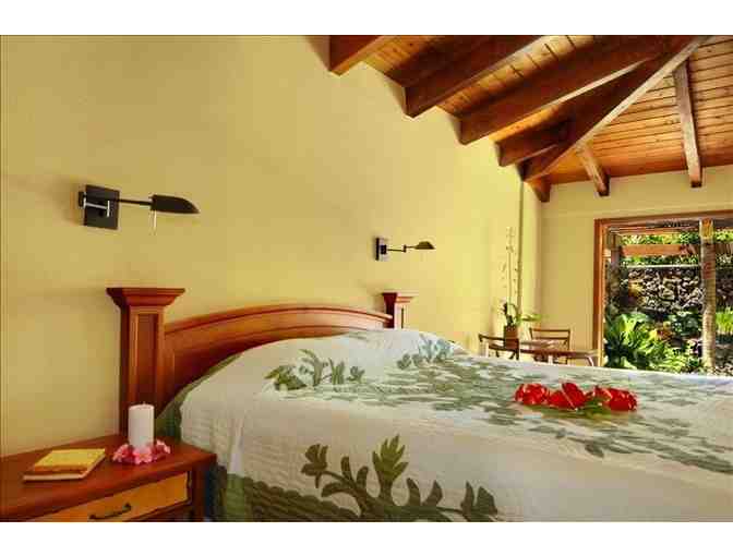 5 Nights-4 Bedroom Tropical Hideaway, Private Beach. Tropical Fruit, Flowers Rain Shower