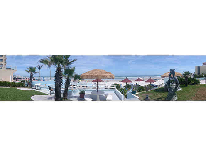 2 nights @ The Dream Inn in Daytona Beach Shores, FL 'A Honeymoon Style Resort