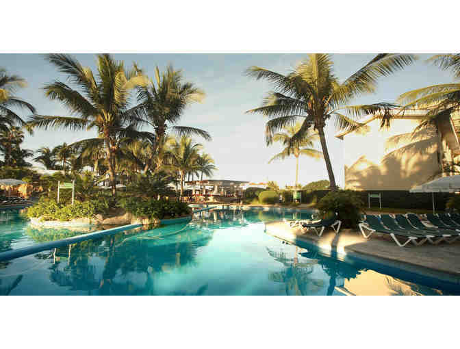 7 nights in luxurious resort Mazatlan, tripadvisor 4.5 star resort