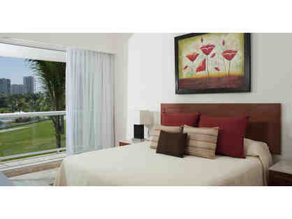 7 nights in luxurious resort Nuevo Vallarta, 4 star tripadvisor resort