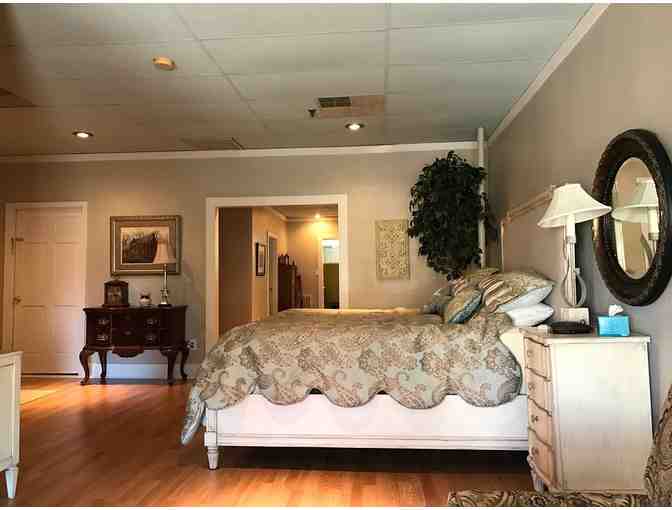 Ultimate Kentucky GOLF Getaway! Bowling Green Country Club + 3 nights BnB + $200 FOOD