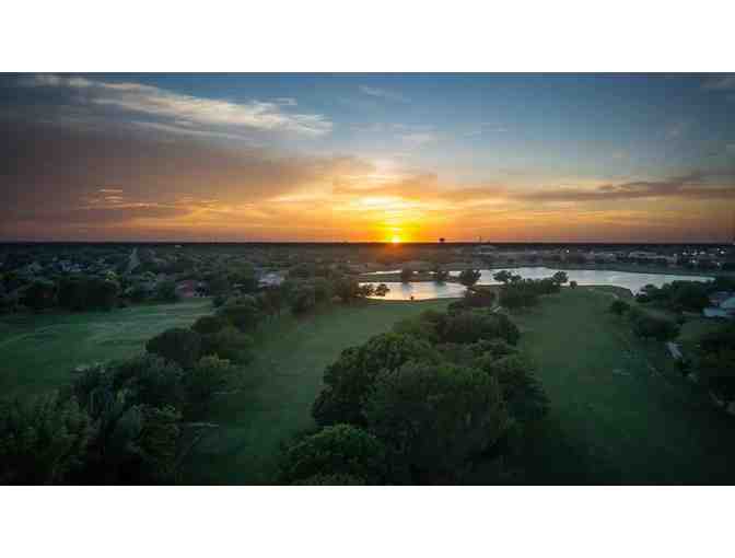 Ultimate Lubbock,Texas GOLF GETWAY! LakeRidge Country Club + 2 nights Woodrow House BnB