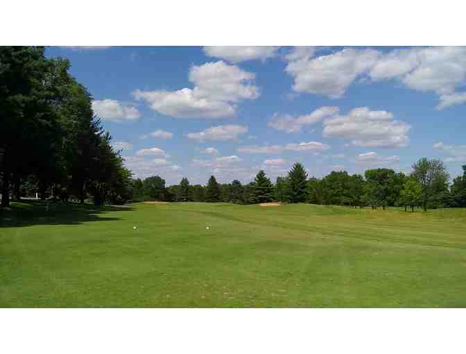 Ultimate St Paul,MN Golf Getaway! Majestic Oaks Golf Club + 2 nights LUXE Outing Lodge