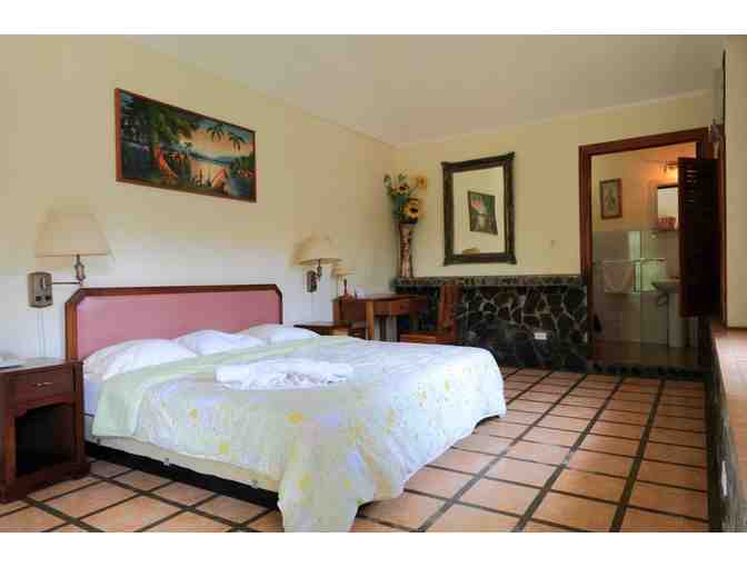 Enjoy 6 nights @ Tres Banderas Costa Rica near Manuel Antonio National Park!