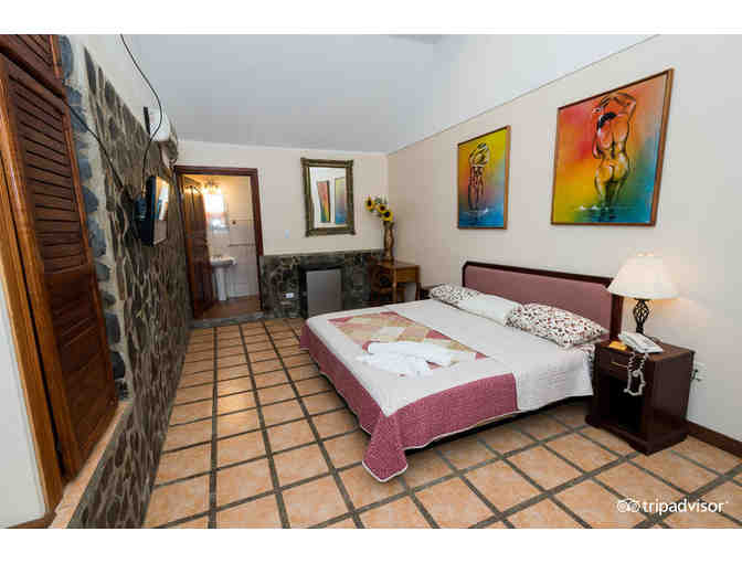 Enjoy 6 nights @ Tres Banderas Costa Rica near Manuel Antonio National Park!