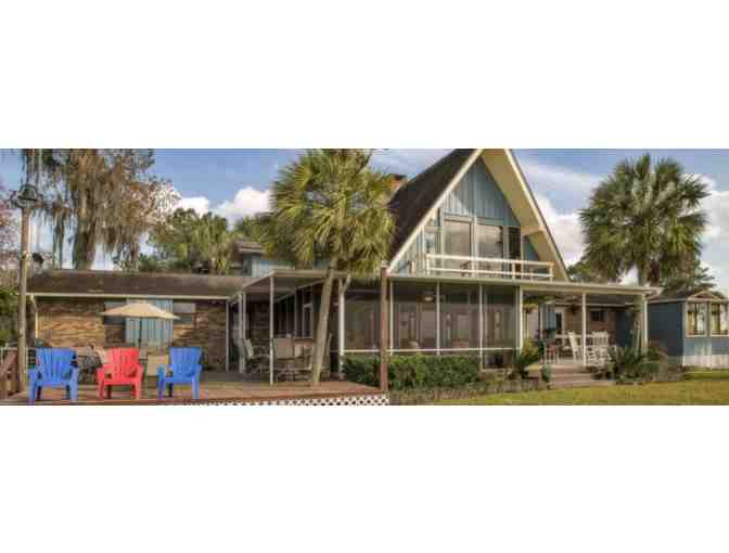 1 Night in Lakefront Hampton, Florida BnB, 5 star rated GEM near Gainsville + $100 FOOD