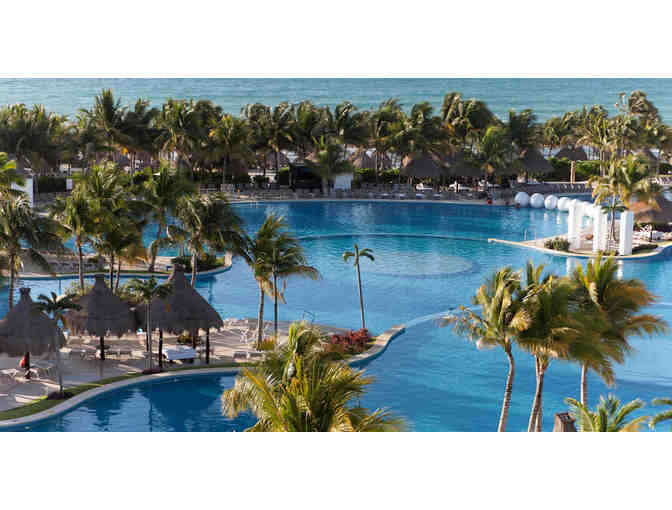 7 nights in luxurious resort  Riviera Maya, tripadvisor 4 star $1498 Value + $100 FOOD