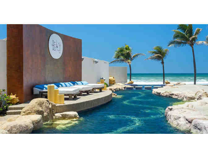 7 Night Tripadvisor 4.5 star rated resort Acapulco Mexico $988 value + $100 FOOD