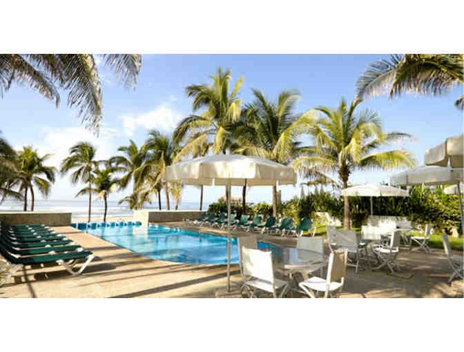 7 Night Tripadvisor 4.5 star rated resort Acapulco Mexico $988 value + $100 FOOD