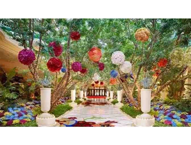 Luxury Getaway at Wynn Las Vegas &mdash; Dining, Entertainment & Elegance