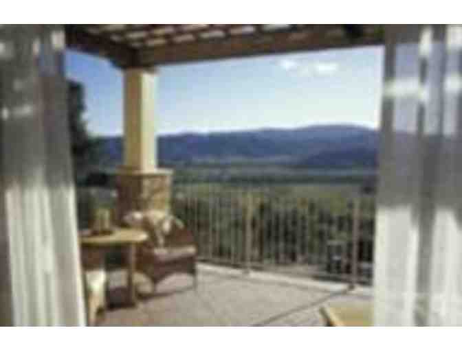 Romance is in the Air! Poetry Inn and French Laundry for Two