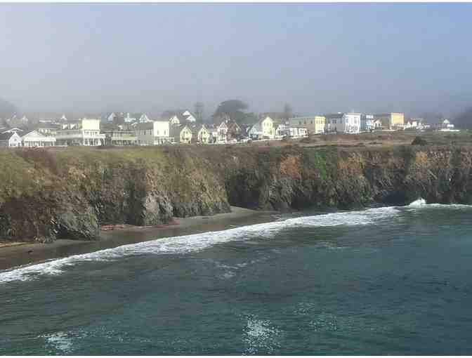 Mendocino Grove Getaway