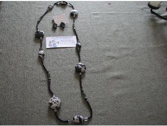 I 'C' Art Neckace/Belt & Earrings - Beautiful! Black and White