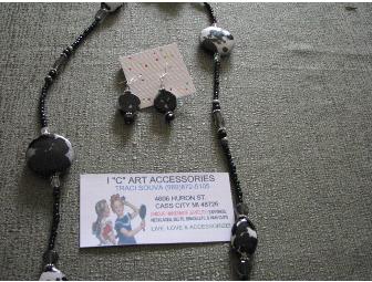 I 'C' Art Neckace/Belt & Earrings - Beautiful! Black and White