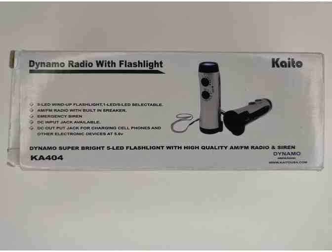 Dynamo Radio with Flashlight