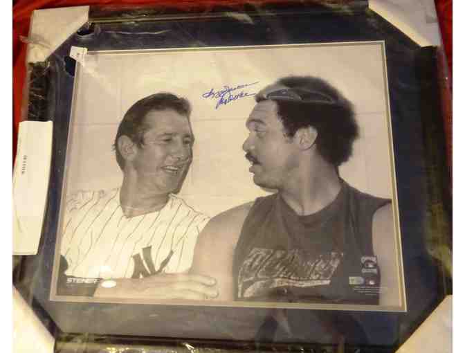 REGGIE JACKSON SIGNED SITTING WITH BILLY MARTIN 16X20 PHOTO W/ 'MR. OCTOBER' AUTOGRAPH