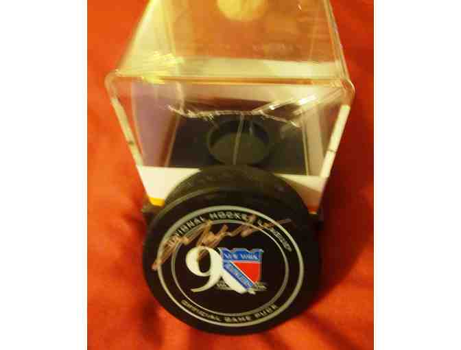 Mark Messier Signed New York Rangers 90th Anniversary Official Game Puck