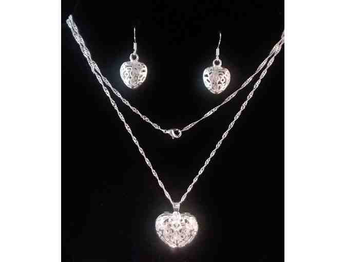 .925 Sterling Silver Pendant and earrings (2 pair)