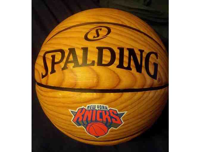 Courtney Lee Knicks Autographed Basketball