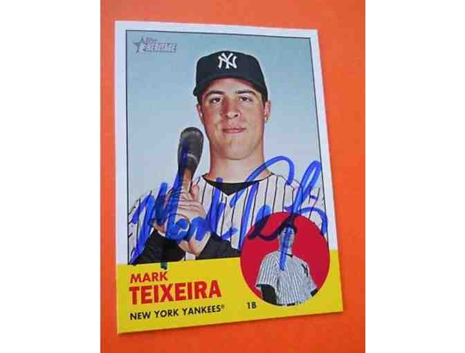 Mark Teixeira Signed MLB Baseball and Baseball Card in Display Case