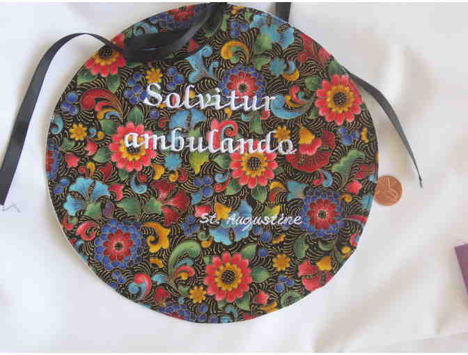 Embroidered finger labyrinth