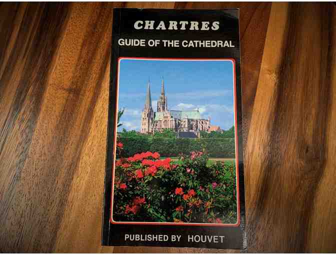 Chartres Guide of the Cathedral