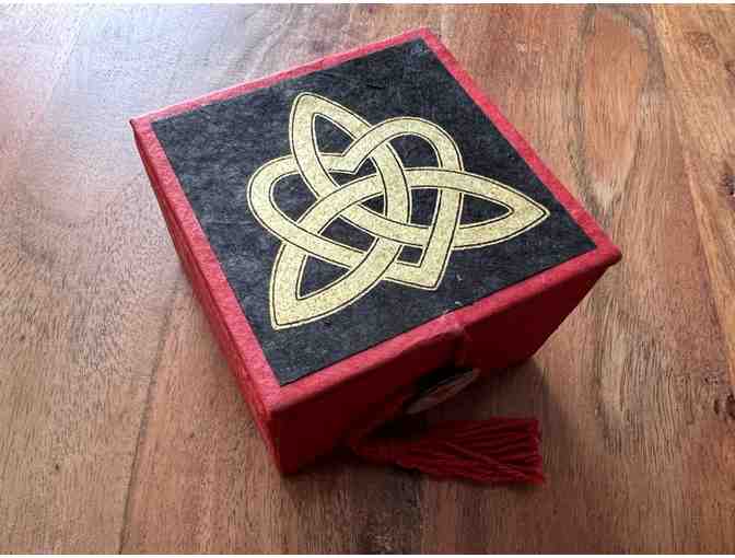 Mini Meditation Bowl with Gift Box (Trinity Knot)