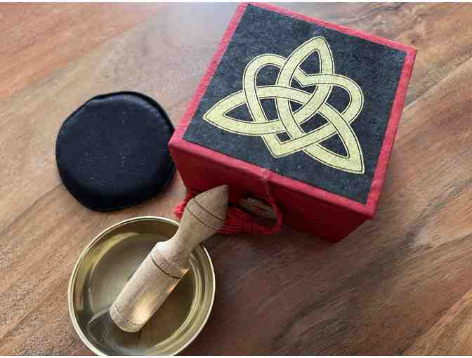 Mini Meditation Bowl with Gift Box (Trinity Knot)