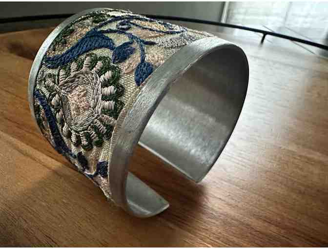Jabardasta Silk Embroidered Cuff