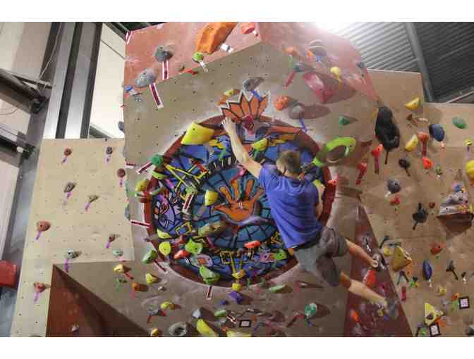 2 Beginner Climbing Packages to Petra Cliffs