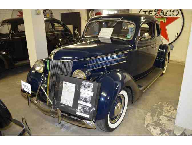 Vintage Car Collection Private Party and Guided Tour for 12