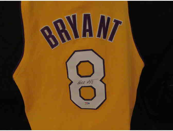 LA Lakers Star Kobe Bryant signed jersey
