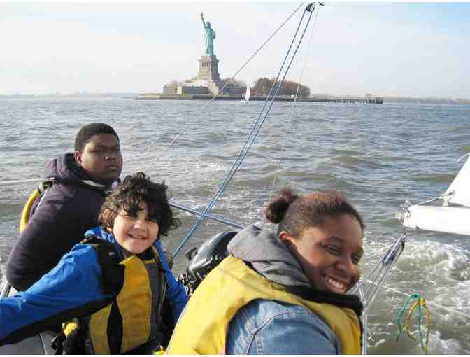 (2) Hour Family Sail with HUDSON RIVER COMMUNITY SAILING