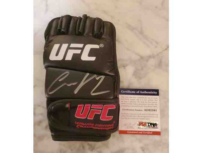 Conor McGregor Signed UFC Glove - Photo 1