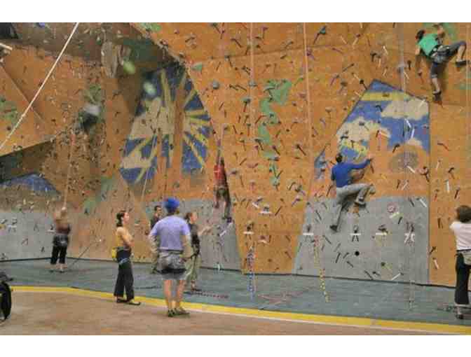 Two Beginner Packages at Petra Cliff