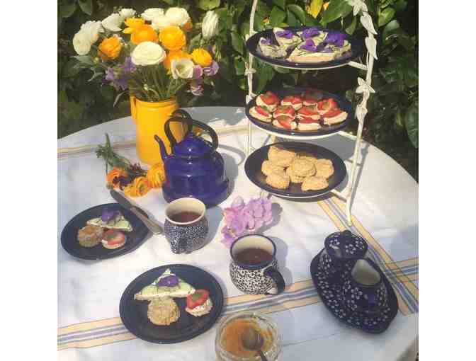Experience: High Tea in the Waverly Farm Garden for up to 8 People
