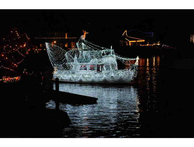 Experience: Harbor Boat Parade Cocktail Party with Waverly Parent, Lillian Manzella