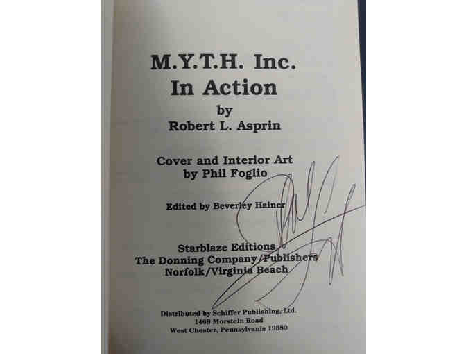 M.Y.T.H. Inc. in Action Robert Asprin (signed by Phil Foglio)