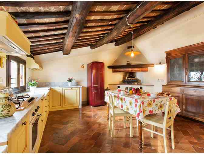 Luxury Getaway for 4 in the Heart of Tuscany