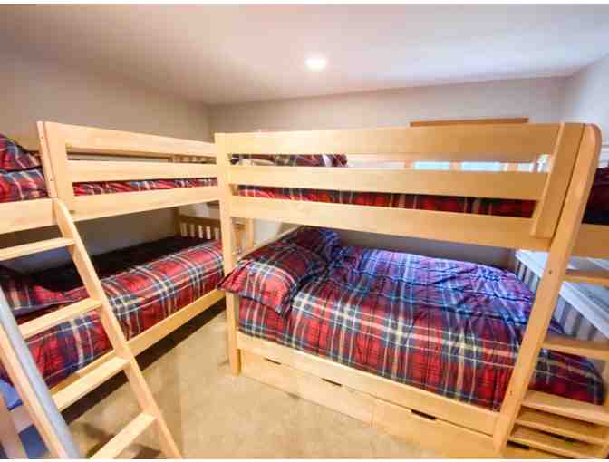 One Week Stay in Spacious Family Home Located on Rocky River