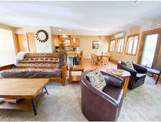 One Week Stay in Spacious Family Home Located on Rocky River