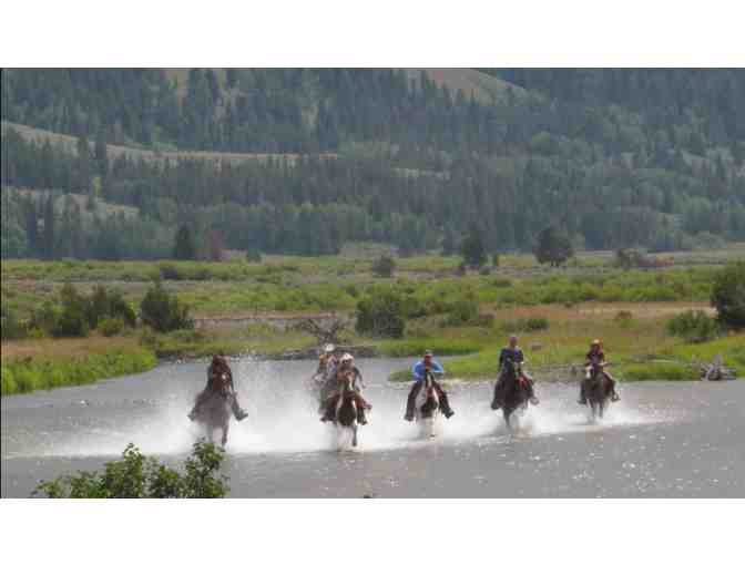4 NIght Stay for 4 at Triangle Ranch in Wyoming over Memorial Day Weekend 2016