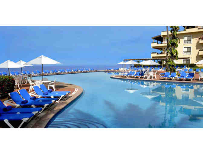 One Week at the Luxurious Velas Vallarta Resort in Puerto Vallarta, Mexico - Sleeps 6